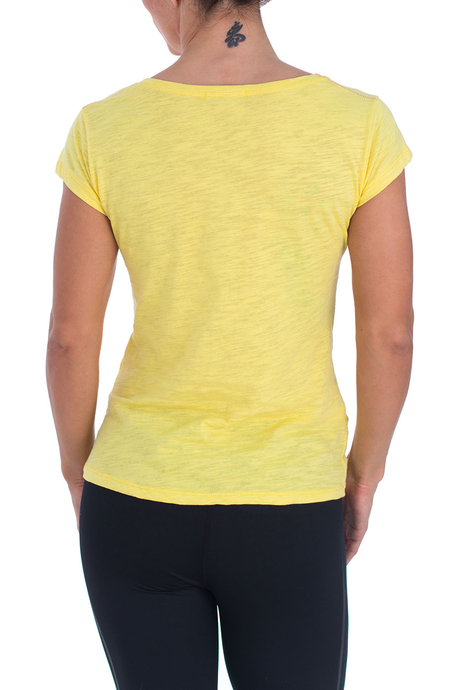 avecs30045-32_2d_0004